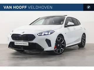 BMW 1 Serie 120 M Sport Automaat / Panoramadak / M Sportstoelen / Comfort Access / Head-Up / Harman-