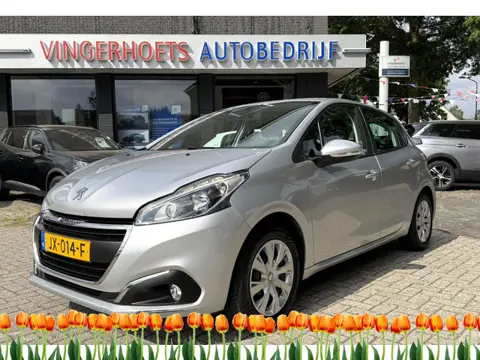 Peugeot 208 Benzine 5-Deurs * Naviagtie * Trekhaak * Cruise Control * Airco * Parkeersensoren * Top 