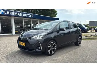 Toyota Yaris 1.5 Hybrid Aspiration Blackline Huurkoop Inruil APK Garantie
