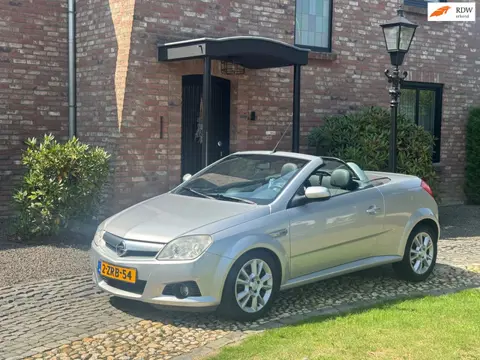 Opel Tigra TwinTop 1.8-16V Sport airco