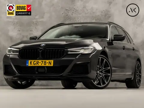 BMW 5 Serie 530e M Sport High Executive 293Pk Automaat (GROOT NAVI, M PAKKET, HEAD-UP DISPLAY, APPLE