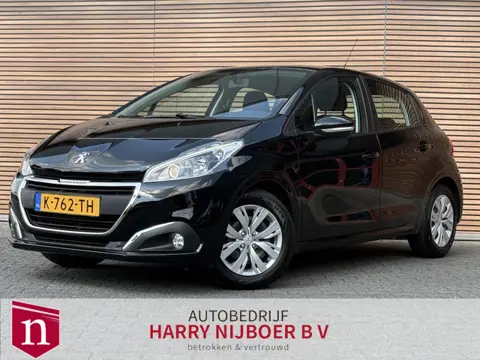 Peugeot 208 1.2 PureTech Blue Lease Active Trekhaak / Airco / Stoelverwarming / Cruise / Dealer Onde