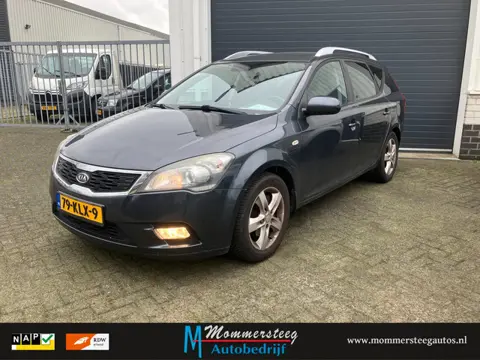 Kia Cee'd 1.4 CVVT Seven rijdbare schade.