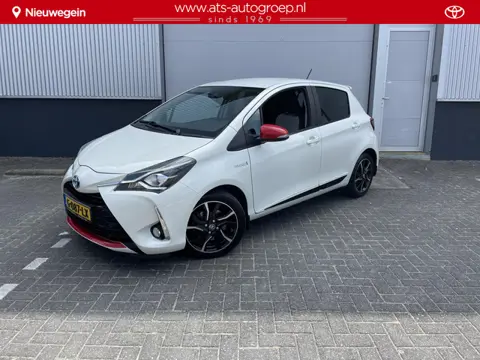Toyota Yaris 1.5 Hybrid Executive  | Red & White edition |