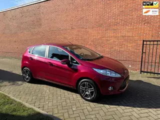 Ford Fiesta 1.6 TDCi ECOnetic Lease Titanium