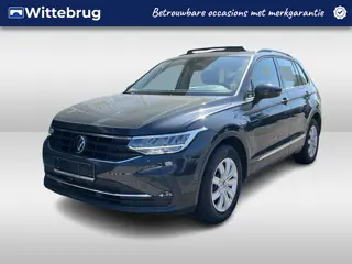 Volkswagen Tiguan 1.4 TSI eHybrid Life / AUTOMAAT/ 245 PK/ PANO/ TREKHAAK/ PARK.SENSOR.V+A/ STUURVER