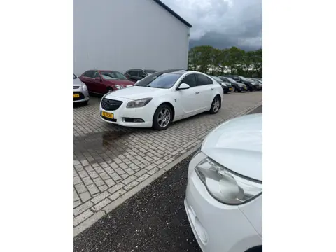 Opel Insignia 2.0 CDTI Cosmo Luxembourg papier