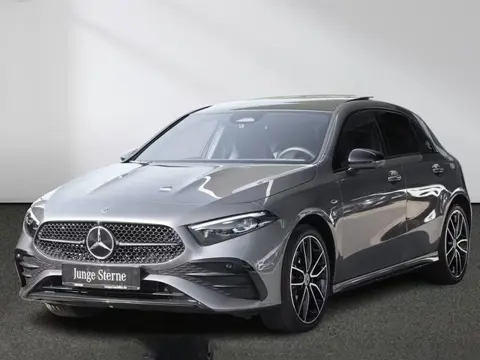 Mercedes-Benz A-Klasse 250e AMG ** NIGHT, MBUX+, PANO, MEMO, DISTR, 2-Zone CLIMA, 19-inch LMV,  ** 1