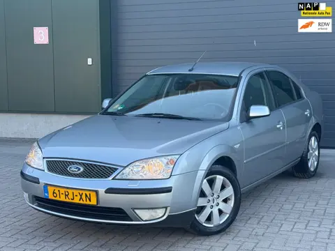 Zeer Nette Ford Mondeo 2.0-16V Futura | AUTOMAAT | NAP | TRK