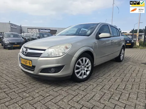 Opel Astra 1.6 AUTOMAAT/TREKHAAK/CRUISCONTROL