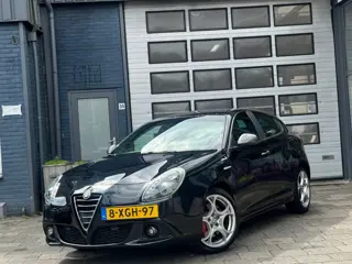 Alfa Romeo Giulietta 1.4 T Exclusive | Clima | Cruise | Navi | Leer | Automaat