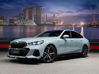 BMW 5 Serie 520i  M-Performance|Panorama|360|HeadUp|NL NAP|BTW