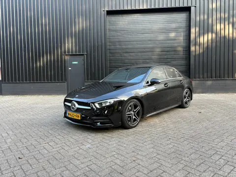 Mercedes-Benz A-klasse 180 D AMG LINE|PANO|SFEER|LIMO 360 CAMERA