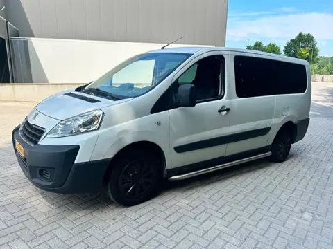 Peugeot Expert 229 2.0 HDI L2H2 5 persoons Airco