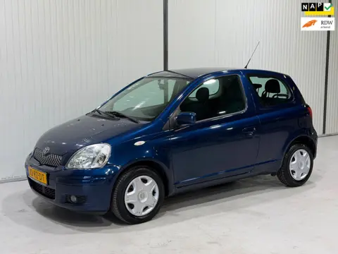 Toyota Yaris 1.0 VVT-i S-Line NWE APK - NETTE STAAT - TREKHAAK - RIJDT PRIMA!