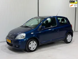 Toyota Yaris 1.0 VVT-i S-Line NWE APK - NETTE STAAT - TREKHAAK - RIJDT PRIMA!