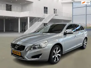 Volvo V60 2.4 D6 AWD Plug-In Hybrid Pure Limited Automaat