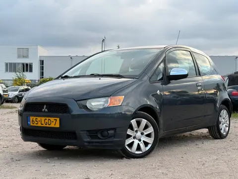 Mitsubishi Colt 1.3 Invite/ LAAG KM/ SPECIAL