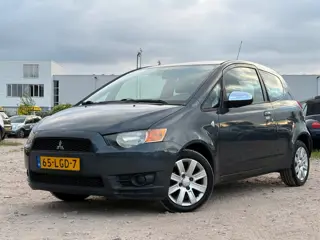 Mitsubishi Colt 1.3 Invite/ LAAG KM/ SPECIAL