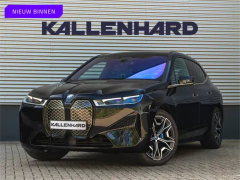 BMW iX xDrive50 - Luchtvering - Integral Active Steering - Driving Ass Prof - Pano