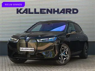 BMW iX xDrive50 - Luchtvering - Integral Active Steering - Driving Ass Prof - Pano