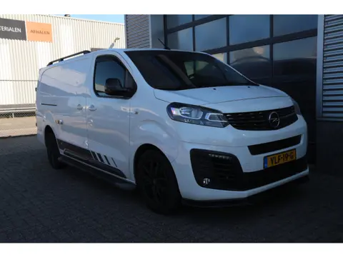 Opel Vivaro 2.0 CDTI 150 / Engine broken / Cruise / Airco..