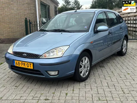 Ford Focus 1.6-16V Futura | reeds voorzien van nieuwe apk | leder interieur | airco |koopje !