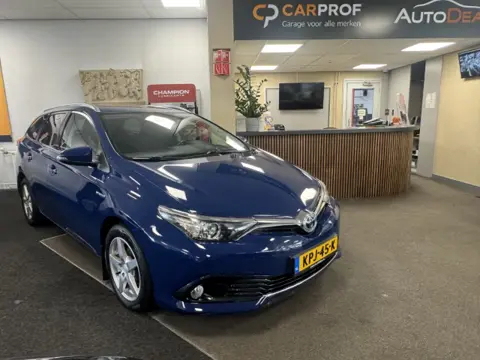 Toyota Auris 1.8 Hybrid Lease Pro (bj 2018, automaat)
