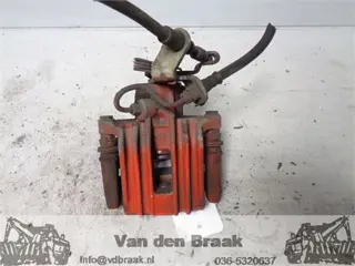 Volkswagen Golf 2003-2008 Remklauw links achter