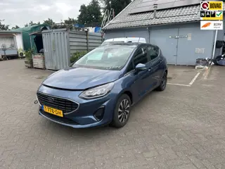 Ford Fiesta 1.0 EcoBoost Hybrid Titanium , navigatie , pdc , motor defect