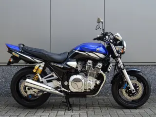Yamaha XJR 1300 (bj 2004)