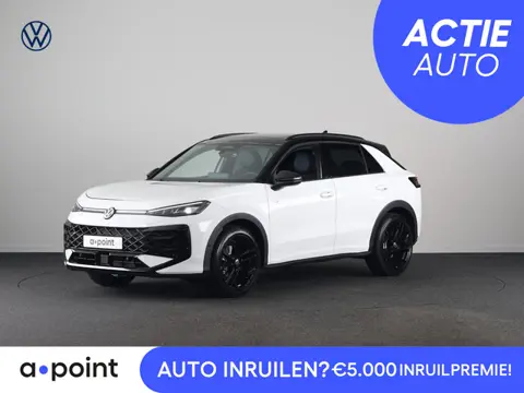 Volkswagen T-Roc R-Line First Edition 1.5 eTSI 110 kW / 150 PK SUV Panoramadak | Stoelverwarming | A