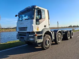 Iveco TRAKKER 410 8X4 (bj 2007)
