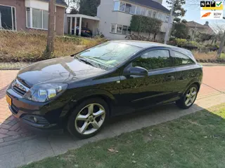 Opel Astra GTC 1.6 Sport, Airco, APK 07-03-2027.