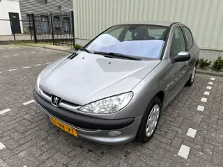 Peugeot 206 1.4-16V Gentry Premium|Airco|APK