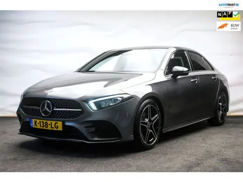 Mercedes-Benz A-klasse 180 AMG Night Edition Automaat ORG NL [ Sfeerverlichting Elektrische Trekhaak