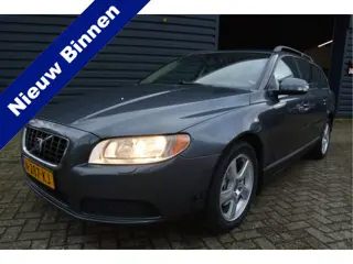 Volvo V70 2.0 KINETIC Trekhaak Stoel verwarming Clima Cruise Control