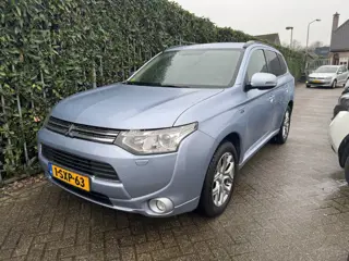 Mitsubishi Outlander 2.0 PHEV instyle (bj 2013, automaat)