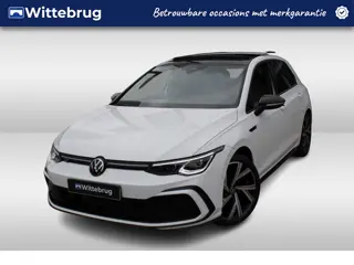 Volkswagen Golf 1.5 eTSI 150pk R-Line DSG Automaat Black Style / Panoramadak / Zwenkbare Trekhaak / 