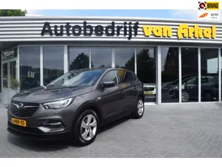 Opel Grandland X 1.2 Turbo Business Executive