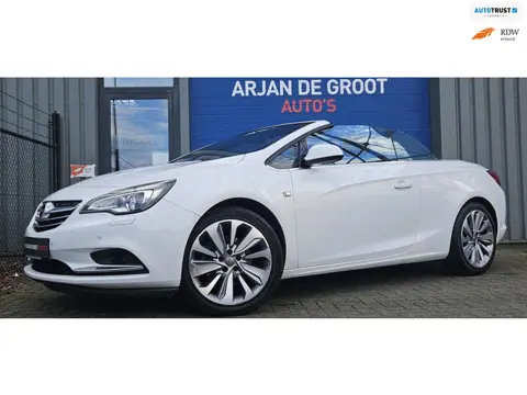 Opel Cascada 1.4T 120PK Clima Navi Xenon Camera 19" Dealer Onderhouden