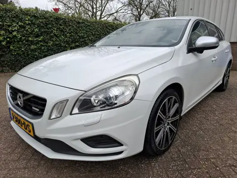 Volvo V60 2.0 T5 Summum CLIMAT/CRUISE/PDC/XENON/TREKHAAK 239PK