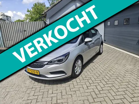 Opel Astra 1.0 Online Edition,Airco,Cruise control,Navi,Parkeersensoren,Achteruitrijcamera,