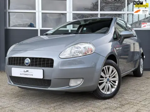 Fiat Grande Punto 1.4 Edizione Prima / Nwe Distributie / Clima / Trekhaak