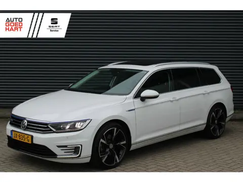 Volkswagen Passat Variant 1.4 TSI GTE Highline Panoradak Leer/Alcantara Adaptive-Cruise Car-Play