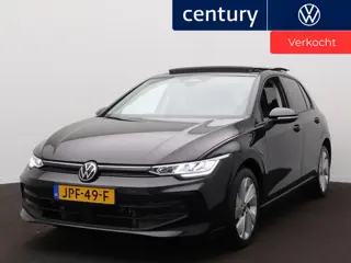 Volkswagen Golf 1.5 eHybrid Life Edition | Panodak | Zwenkbare trekhaak | Camera | ACC |