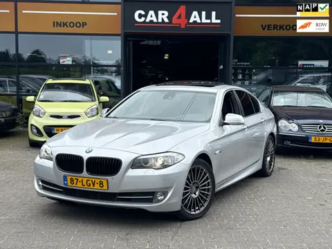 BMW 5-serie 550i High Executive SOFTCLOSE/DAKJE/LEDER/NAP/TOP AUTO