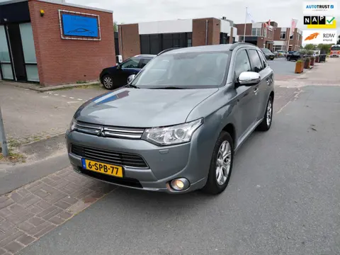 Mitsubishi Outlander 2.0 PHEV Instyle Alle opties Leder camera
