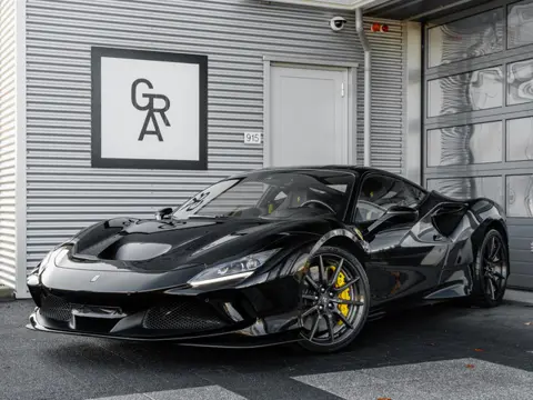 Ferrari F8 Tributo 3.9 V8 HELE EXPORT PRICE EU | Carbon velgen | Pass. display | Lift | Daytona raci