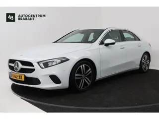 Mercedes-Benz A-klasse 180 Business Solution Luxury (SFEERVERLICHTING, STOELVERWARMING, 1e EIGENAAR,